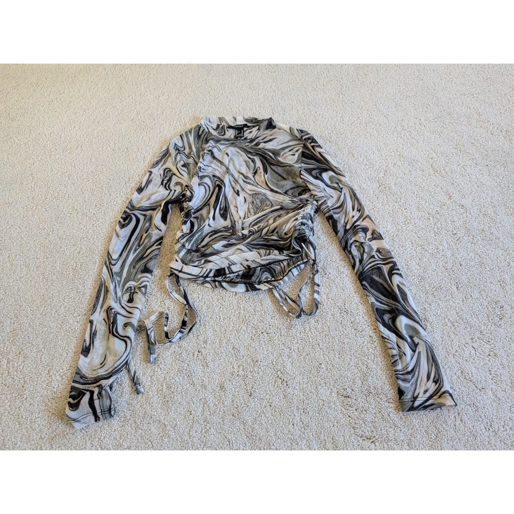 Forever 21 Black White Zebra Swirl Long Sleeve Crop Top Womens Medium